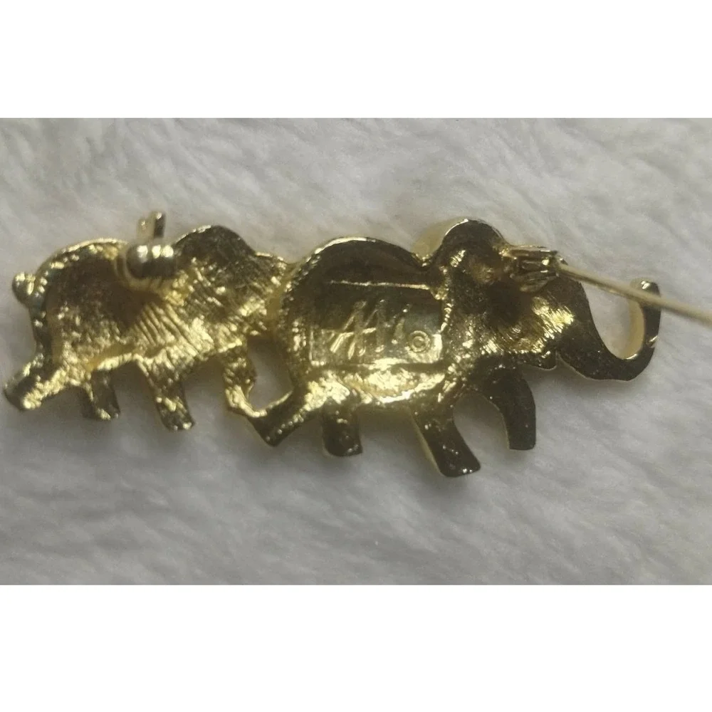 AJMC Gold Tone Rhinestone Elephant Family‎ Brooch Pin Good Luck Trunk Up Bin 2